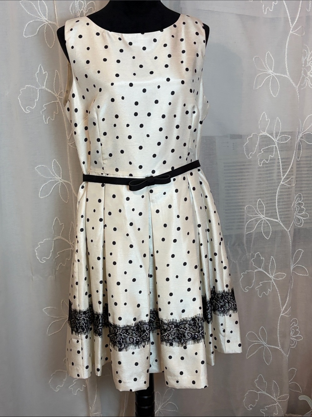 Ivory Fit and Flare NWT Sleeveless Mini Dress with Black polka dots and  Lace 16